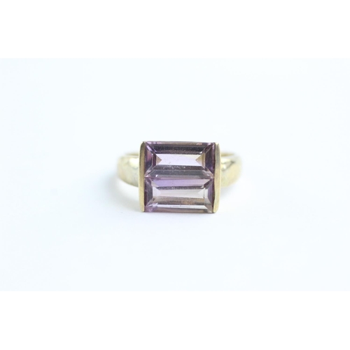 40 - 9ct gold amethyst fronted ring (3g) Size N