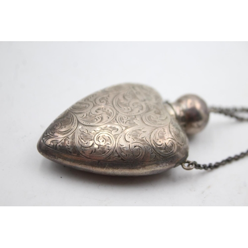 419 - Antique Hallmarked 1901 Chester STERLING SILVER Heart Shaped Scent Bottle (39g)