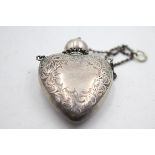 419 - Antique Hallmarked 1901 Chester STERLING SILVER Heart Shaped Scent Bottle (39g)