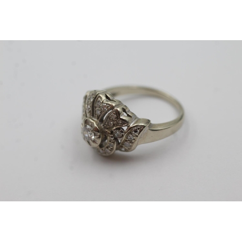 46 - 14ct white gold diamond dress ring (4.6g) Size L