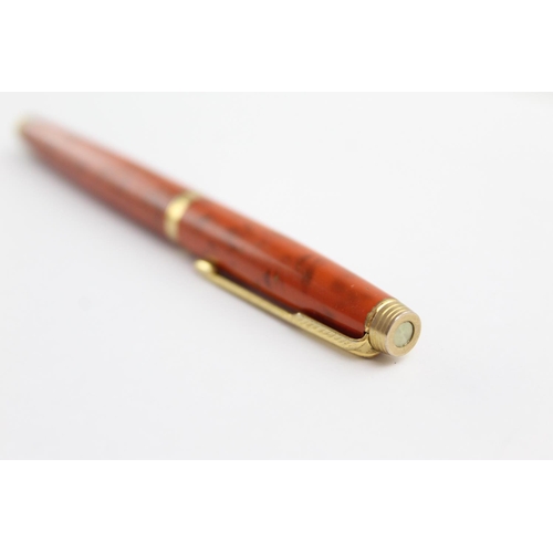 484 - Vintage PARKER 75 Orange Lacquer FOUNTAIN PEN w/ 14ct Gold Nib WRITING