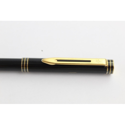 488 - WATERMAN Black Lacquer FOUNTAIN PEN w/ 18ct Gold Nib WRITING