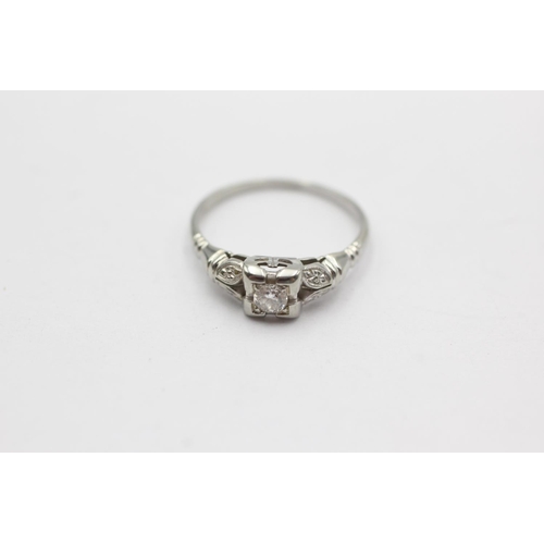 49 - 18ct white gold diamond ring (1.8g) Size K