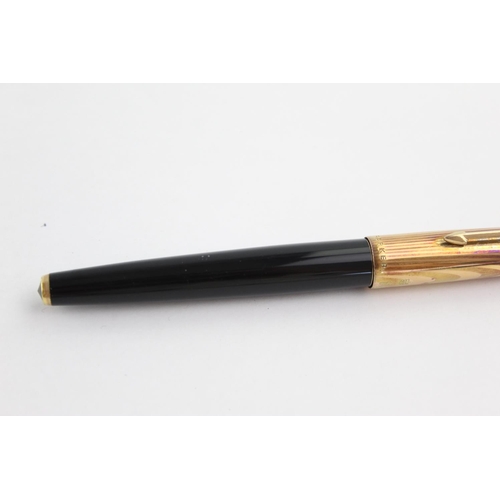 504 - Vintage PARKER 61 Black FOUNTAIN PEN w/ Rolled Gold Cap WRITING