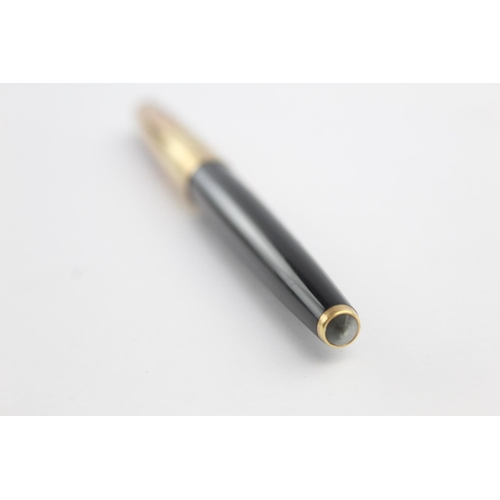 504 - Vintage PARKER 61 Black FOUNTAIN PEN w/ Rolled Gold Cap WRITING