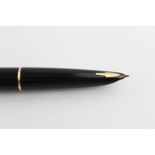 504 - Vintage PARKER 61 Black FOUNTAIN PEN w/ Rolled Gold Cap WRITING