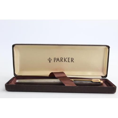 506 - Vintage PARKER 75 .925 Sterling Silver FOUNTAIN PEN w/ 14ct Gold Nib WRITING 26g