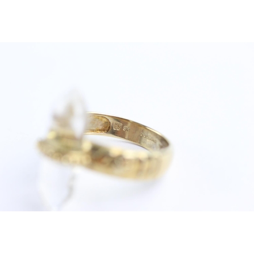 61 - 9ct gold clear gemstone fronted ring (4.1g) Size O