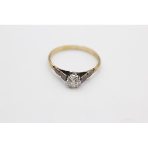 77 - 14ct gold & silver diamond ring (1.6g) Size P