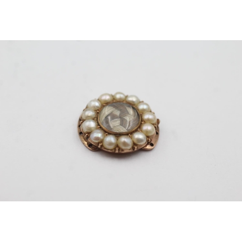 9 - 9ct gold antique pearl set clasp with central mourning panel (4g)