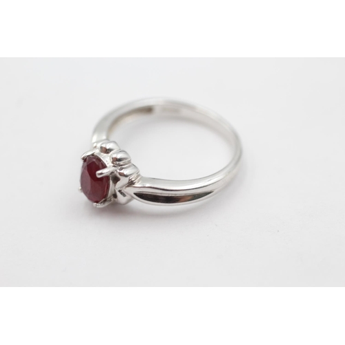 25 - 9ct white gold ruby solitaire ring (3.4g) size N