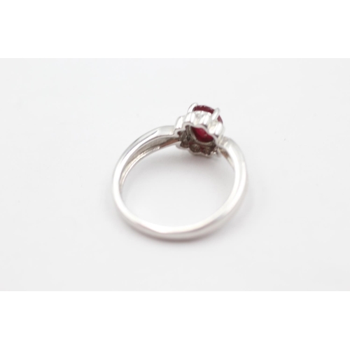 25 - 9ct white gold ruby solitaire ring (3.4g) size N