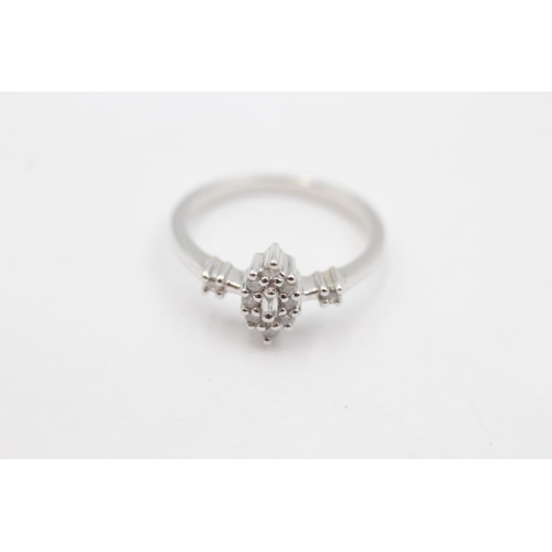 5 - 9ct white gold diamond cluster ring (2.4g) size L