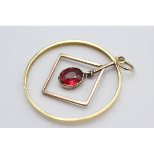 52 - 14ct and 9ct gold garnet topped doublet drop pendant (5.5g)