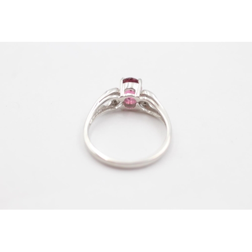 61 - 9ct white gold diamond sided tourmaline ring (2.4g) size N