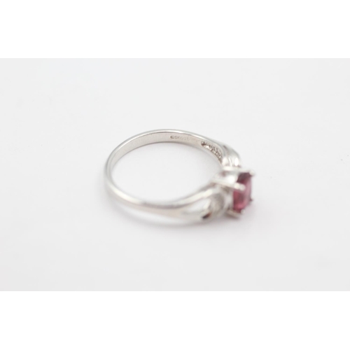 61 - 9ct white gold diamond sided tourmaline ring (2.4g) size N