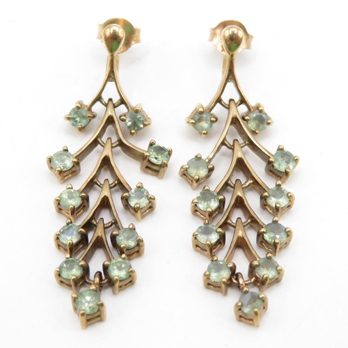 40 - 9ct gold green gemstone drop earrings (5.1g)