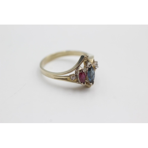 100 - 9ct gold diamond, ruby & sapphire ring (3g)  Size O