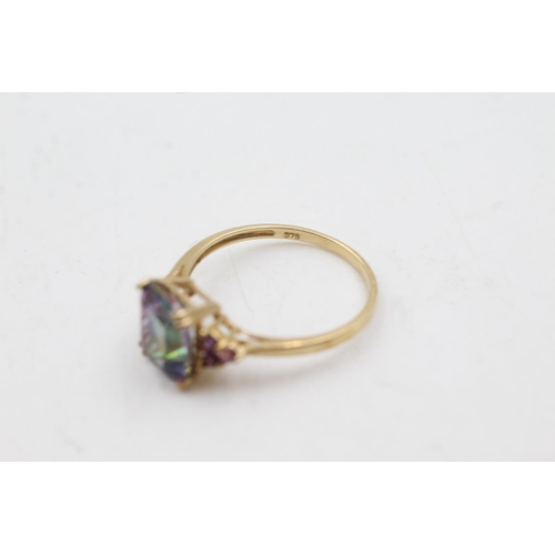 23 - 9ct gold mystic topaz & amethyst ring (2.2g)  Size Q