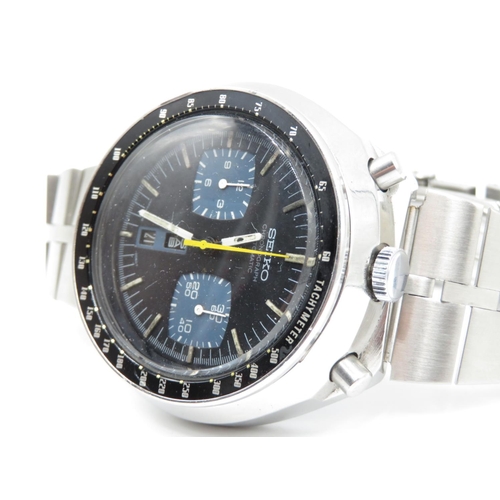 404 - original 1970's seiko bullhead chronograph watch in blue. Pushes set and stop, day date set, all wor... 