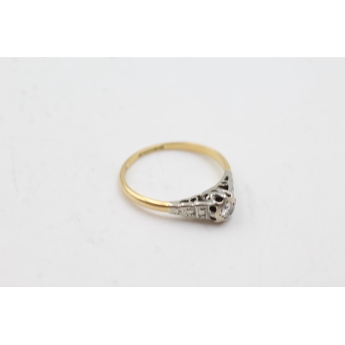 62 - 18ct gold & platinum diamond solitaire ring (1.9g)  Size K