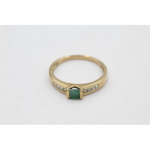 77 - 9ct gold emerald & diamond ring (2.2g)  Size Q