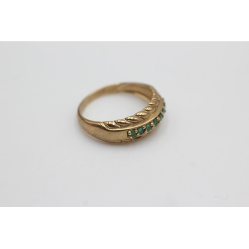 82 - 9ct gold vintage emerald dress ring (3.3g)  Size P