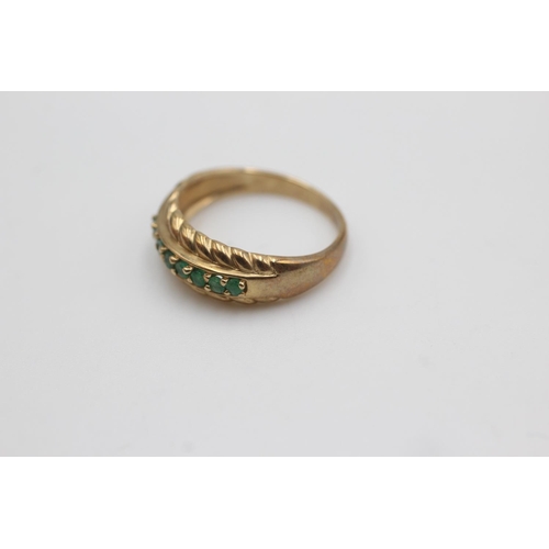 82 - 9ct gold vintage emerald dress ring (3.3g)  Size P