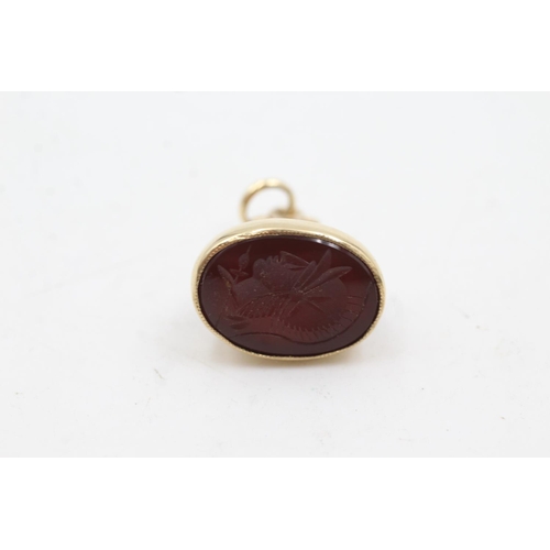 87 - 9ct gold antique carnelian carved intaglio fob (6.5g)