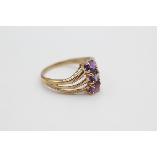 89 - 9ct gold vintage amethyst three stone dress ring (2.2g)  Size Q