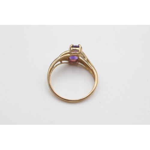 89 - 9ct gold vintage amethyst three stone dress ring (2.2g)  Size Q