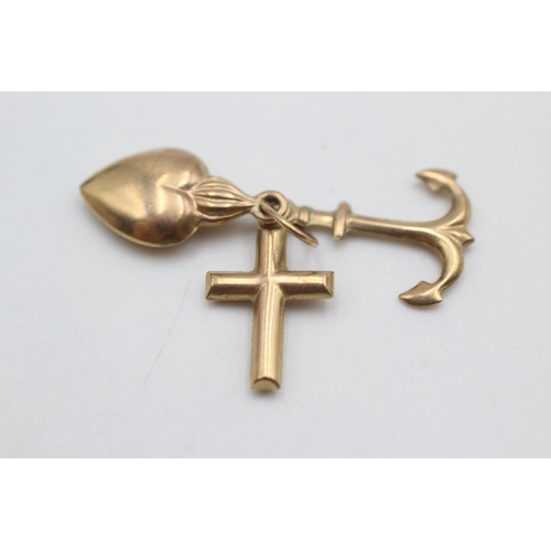 94 - 9ct gold love, faith & hope charm (1g)