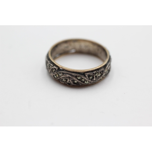 123 - 9ct gold & silver marcasite eternity ring (4.5g)  Size  P