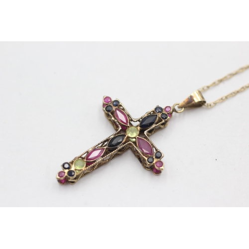 125 - 9ct gold ruby, sapphire & chrysoberyl cross pendant necklace (2.4g)