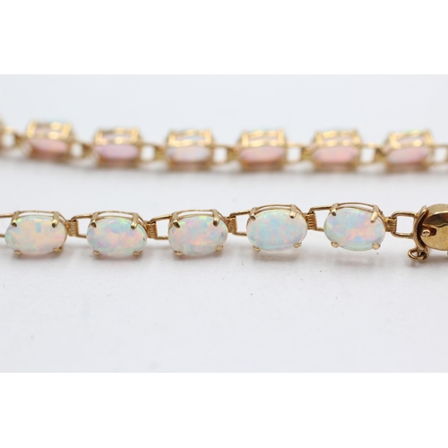 133 - 14ct gold opal panel bracelet (4.6g)