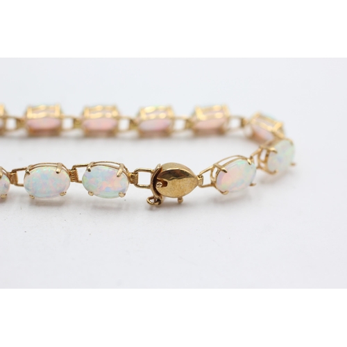 133 - 14ct gold opal panel bracelet (4.6g)