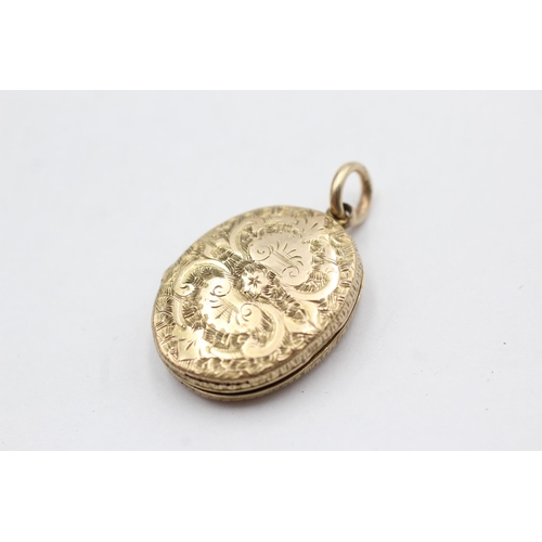 135 - 18ct gold back & front antique locket (3.2g)