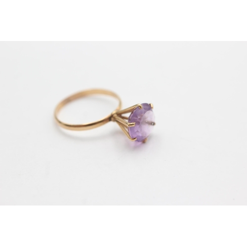 161 - 18ct gold prong set amethyst ring (2.2g)  Size  M