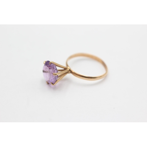 161 - 18ct gold prong set amethyst ring (2.2g)  Size  M