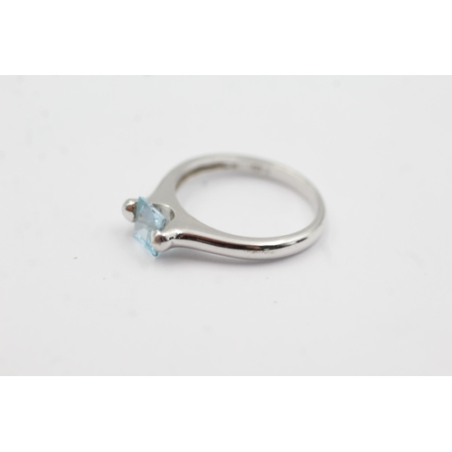 174 - 9ct white gold blue gemstone ring (2.5g)  Size L