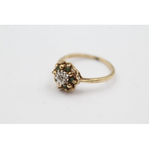 177 - 9ct gold diamond centred emerald ring (2g)  Size  O