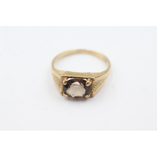 178 - 9ct gold smoky quartz ring (3.2g)  Size Q