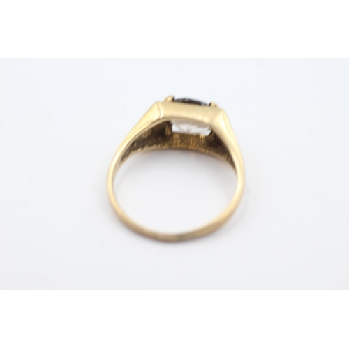 178 - 9ct gold smoky quartz ring (3.2g)  Size Q