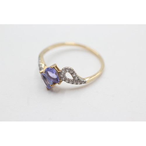 24 - 9ct gold tanzanite & clear gemstone dress ring (1.8g)  Size U