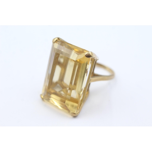 245 - 9ct gold citrine dress ring (14.5g)  Size  K