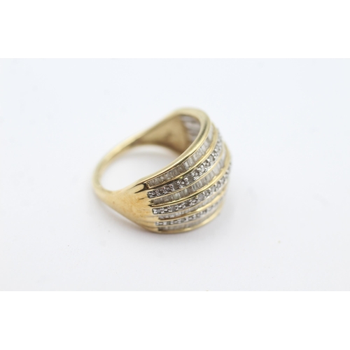 272 - 9ct gold diamond detailed ring (4.1g)  Size M