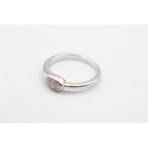 300 - 9ct white gold diamond fronted ring (2.9g)  Size L