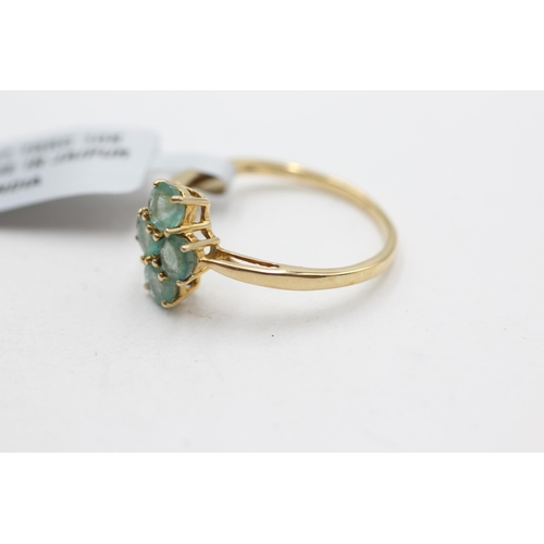 33 - 9ct gold emerald tggc ring (2.1g)  Size  U