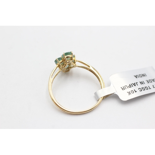 33 - 9ct gold emerald tggc ring (2.1g)  Size  U