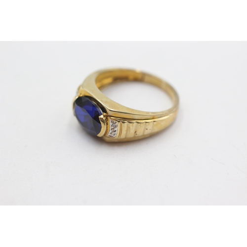 76 - 9ct gold synthetic sapphire & diamond ring (3.5g)  Size O